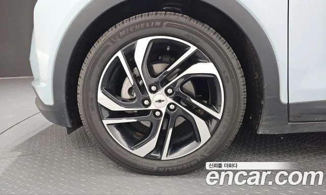 Chevrolet Bolt EV — Фото автомобиля 5