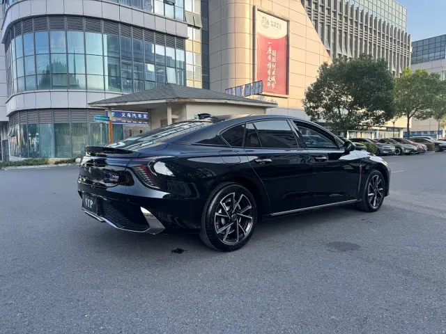 Hongqi H6 — Фото автомобиля 5