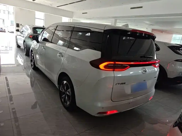 GAC Trumpchi M6 — Фото автомобиля 4