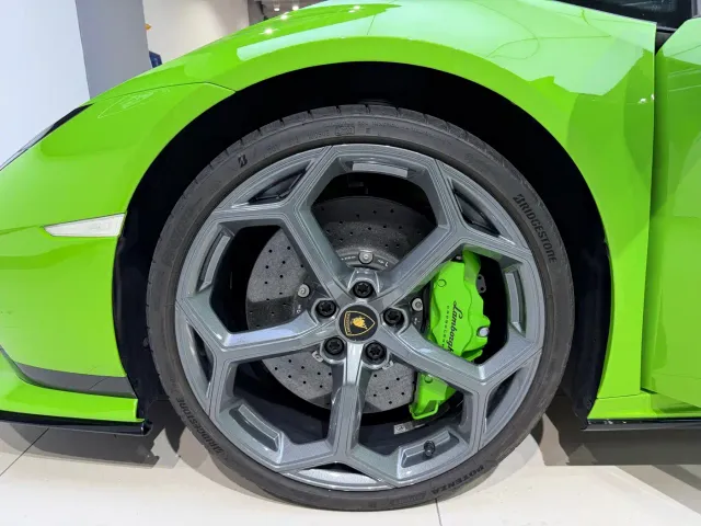 Lamborghini Huracan — Фото автомобиля 18