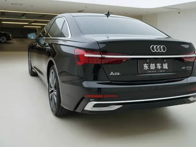 Audi A6L — Фото автомобиля 4