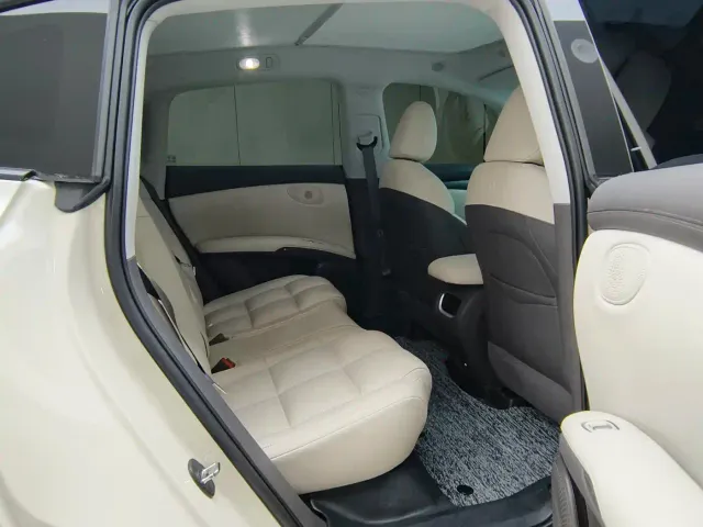 IM Motors LS6 — Фото автомобиля 12
