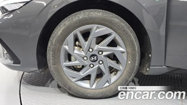 Hyundai Avante CN7 — Фото автомобиля 5