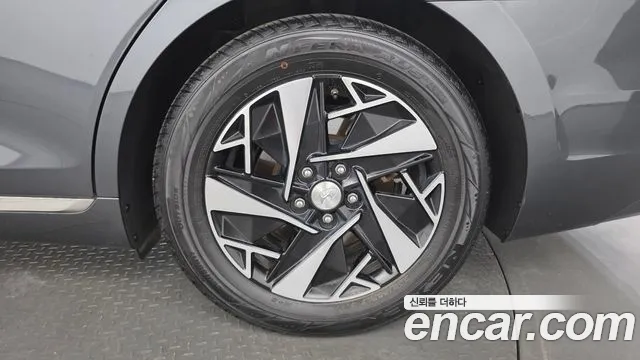 Hyundai Grandeur (New) Hybrid — Фото автомобиля 6