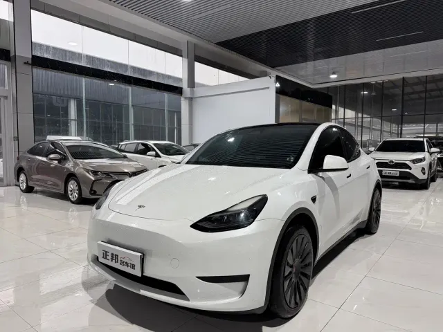 Фотография автомобиля — Tesla Model Y