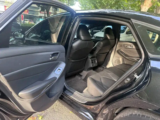 Toyota Avalon — Фото автомобиля 6