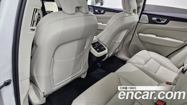 Вольво XC60 — Фото автомобиля 26
