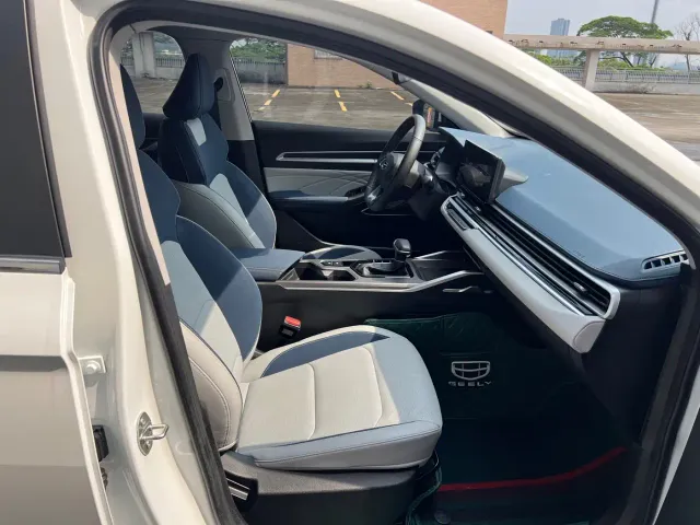 Geely Emgrand — Фото автомобиля 5