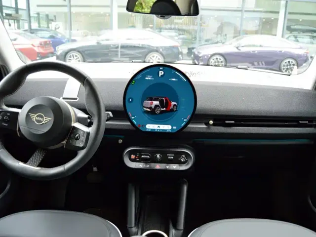 MINI Electric MINI ACEMAN — Фото автомобиля 12