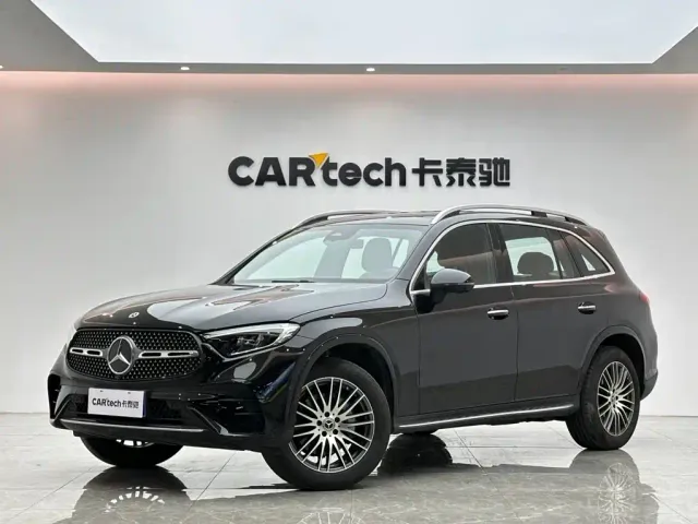 Фотография автомобиля — Mercedes-Benz GLC-Class