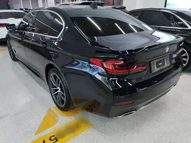 BMW 5 Series — Фото автомобиля 22