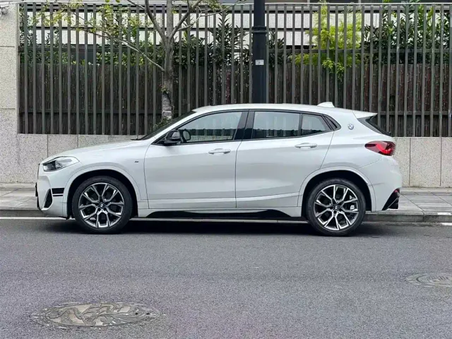 BMW X2 — Фото автомобиля 2