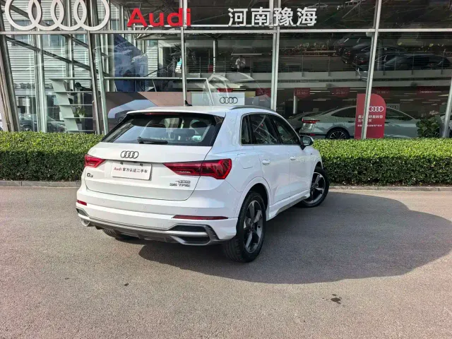 Audi Q3 — Фото автомобиля 9