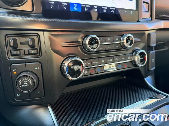 Ford F150 — Фото автомобиля 16