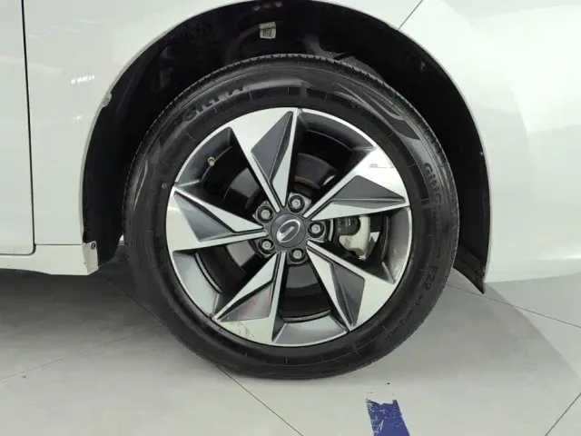 GAC Trumpchi M6 — Фото автомобиля 6