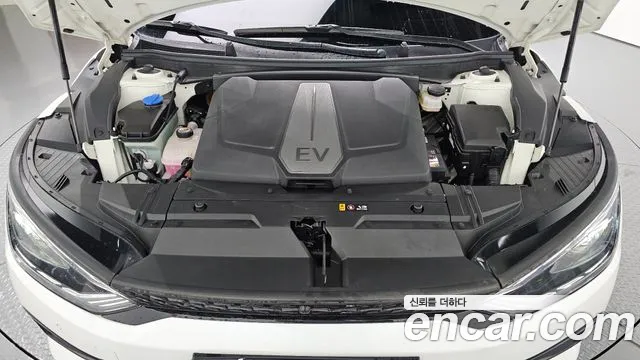 Kia EV6 — Фото автомобиля 6