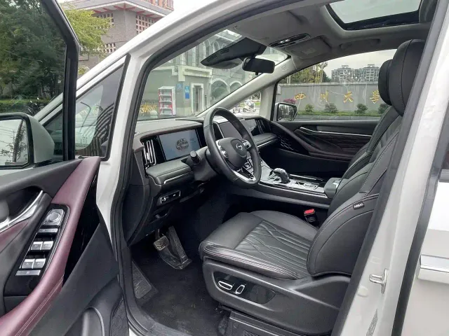 GAC Trumpchi M8 — Фото автомобиля 4