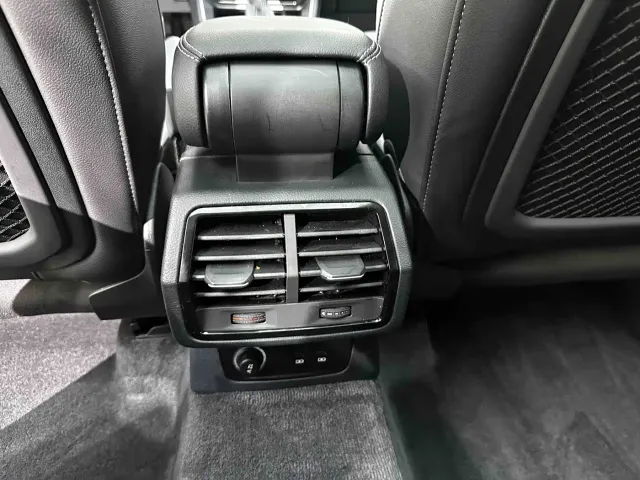 Audi Q3 — Фото автомобиля 5