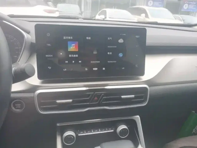 Geely Binyue — Фото автомобиля 12