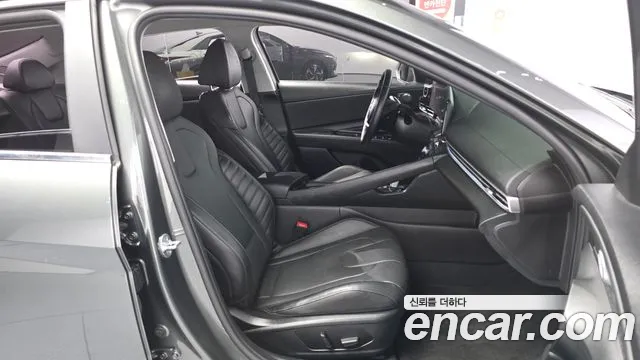 Hyundai Avante CN7 — Фото автомобиля 10