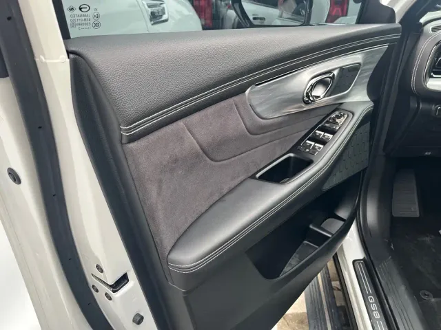 GAC Trumpchi GS8 — Фото автомобиля 5