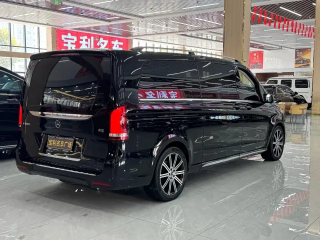Mercedes-Benz V-Class — Фото автомобиля 12