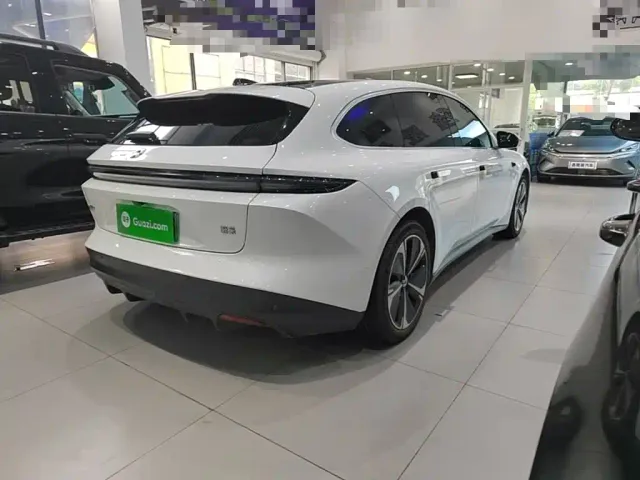 Nio ET5 Touring — Фото автомобиля 4