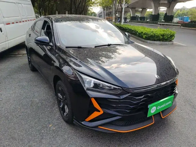 Dongfeng Yixuan — Фото автомобиля 3