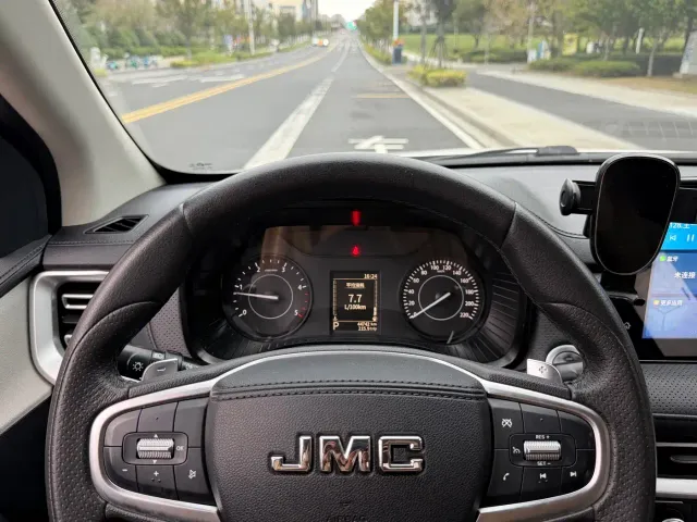 JMC Vigus 7 — Фото автомобиля 18