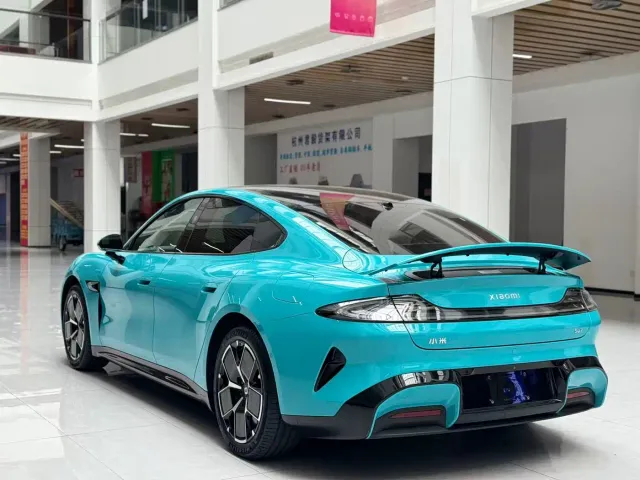 Xiaomi SU7 — Фото автомобиля 7