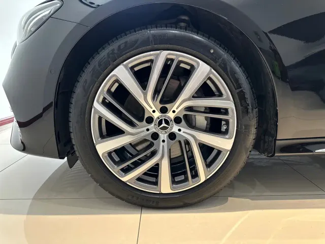 Mercedes-Benz E-Class — Фото автомобиля 15
