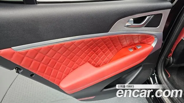 Genesis G70 New — Фото автомобиля 14