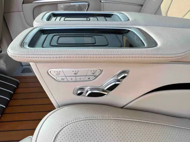 Mercedes-Benz V-Class — Фото автомобиля 11