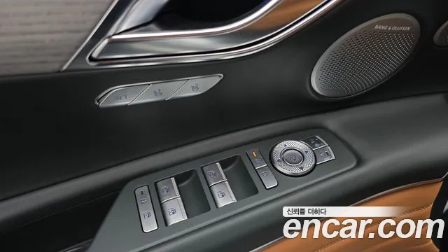 Genesis GV80 — Фото автомобиля 28