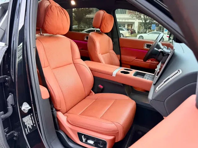 Li Auto L7 — Фото автомобиля 10