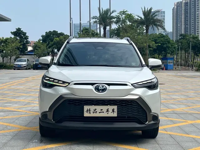 Toyota Frontlander 2023 2.0L Smart Hybrid Dual Engine Luxury Edition — Фото автомобиля 2