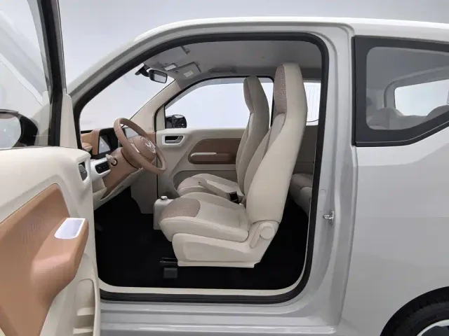 Wuling Hongguang Mini EV — Фото автомобиля 10