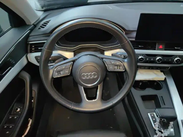 Audi A4L — Фото автомобиля 11
