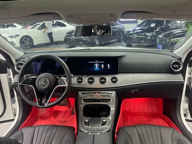 Mercedes-Benz CLS-Class — Фото автомобиля 2
