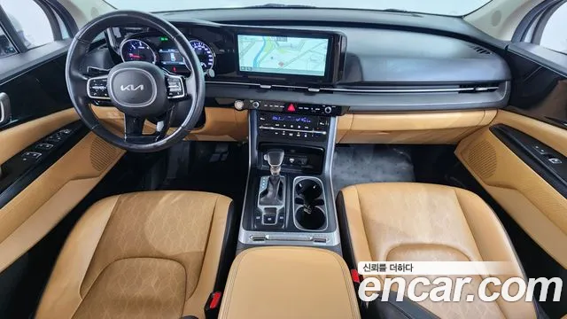 Kia Carnival Generation 4 — Фото автомобиля 7