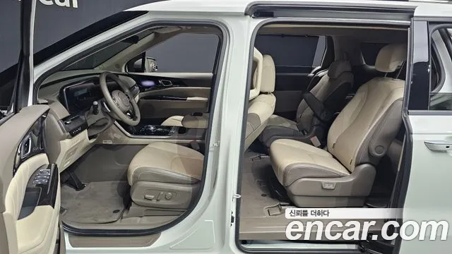 Kia Carnival Generation 4 — Фото автомобиля 15