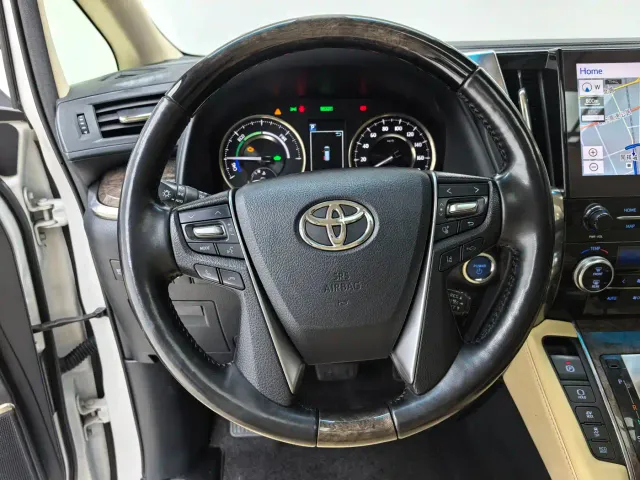Toyota Vellfire — Фото автомобиля 10