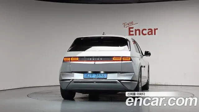 Hyundai Ioniq 5 — Фото автомобиля 4