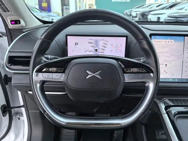 Xpeng G9 — Фото автомобиля 8
