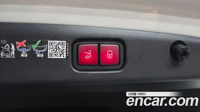 Mercedes-Benz E-Class — Фото автомобиля 18