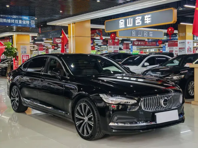 Volvo S90 — Фото автомобиля 2
