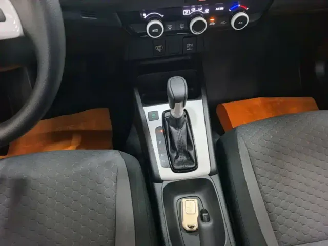 Honda Fit — Фото автомобиля 13