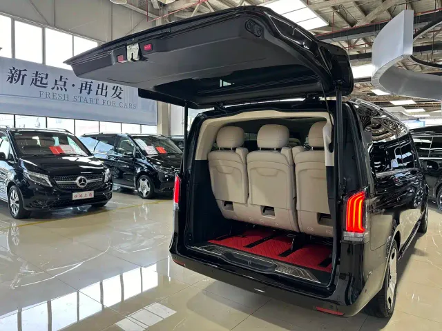 Mercedes-Benz V-Class — Фото автомобиля 14