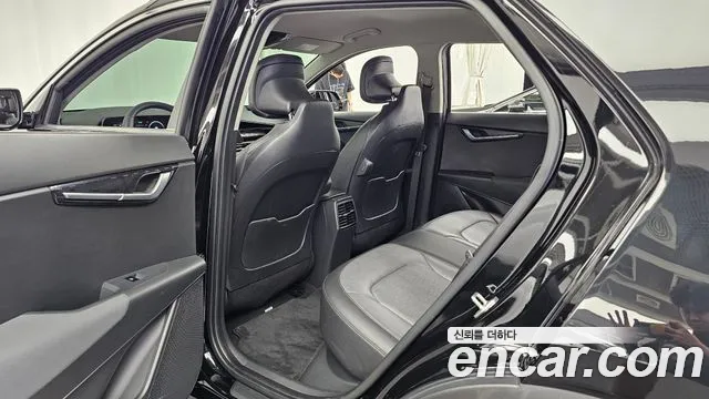 Kia Niro — Фото автомобиля 26