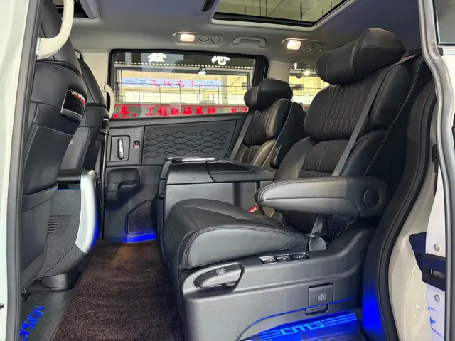 Honda Elysion — Фото автомобиля 6
